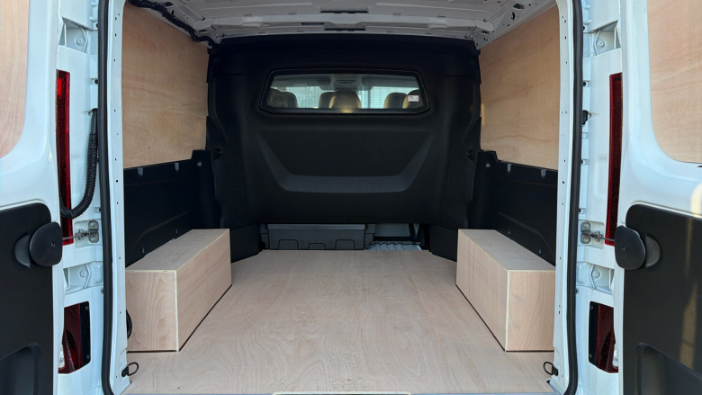 Renault Trafic Lwb Diesel LL30 Blue dCi 150 Extra [Safety] Crew Van